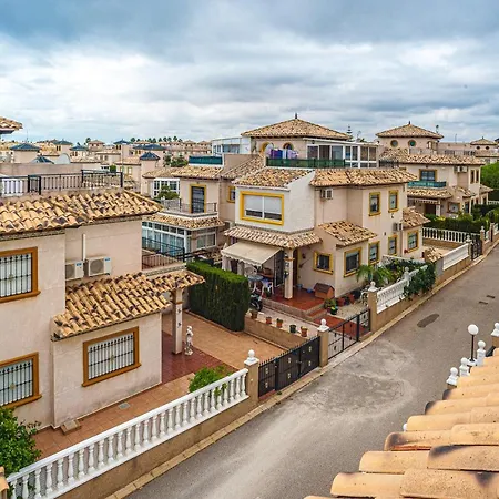 Holiday home Beautiful 3-bed House With Communal Pool