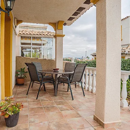 Beautiful 3-bed House With Communal Pool * Orihuela