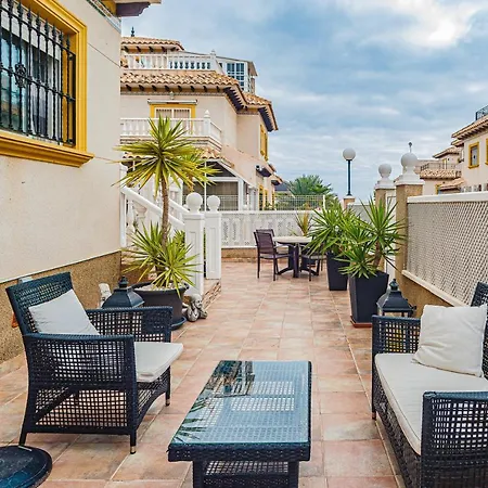 Holiday home Beautiful 3-bed House With Communal Pool